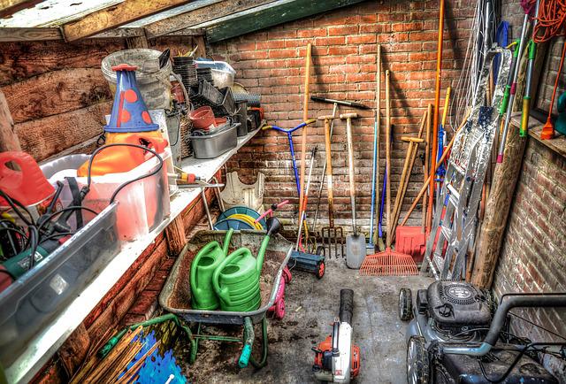 How to pack sheds and garages